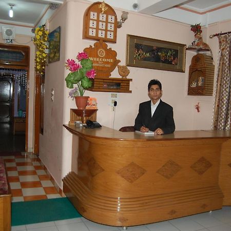 Hotel Ashish Inn Kandāghāt Zewnętrze zdjęcie