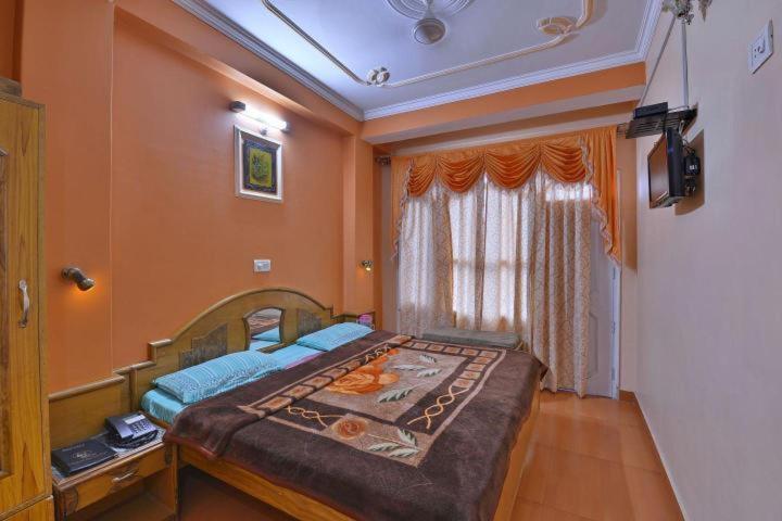 Hotel Ashish Inn Kandāghāt Zewnętrze zdjęcie