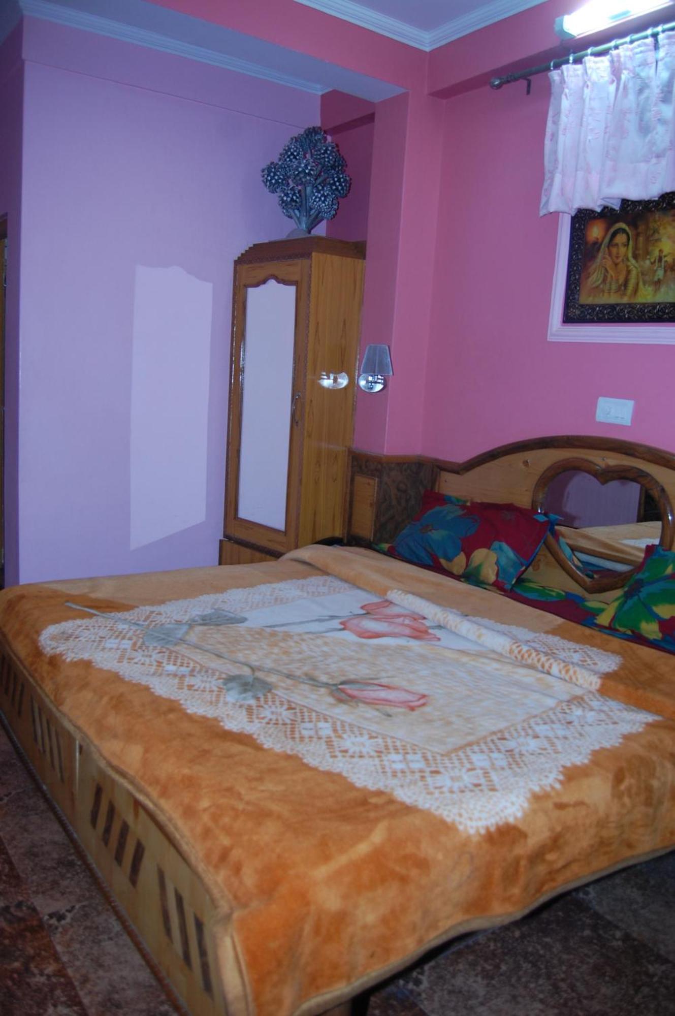 Hotel Ashish Inn Kandāghāt Zewnętrze zdjęcie