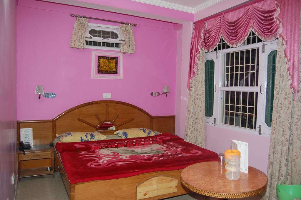 Hotel Ashish Inn Kandāghāt Pokój zdjęcie